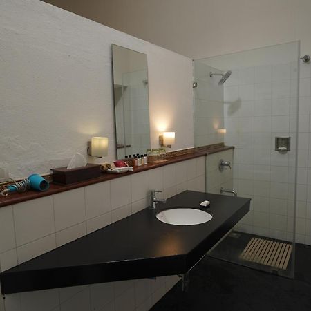 Neemrana'S- Tower House Hotel Kochi Bagian luar foto