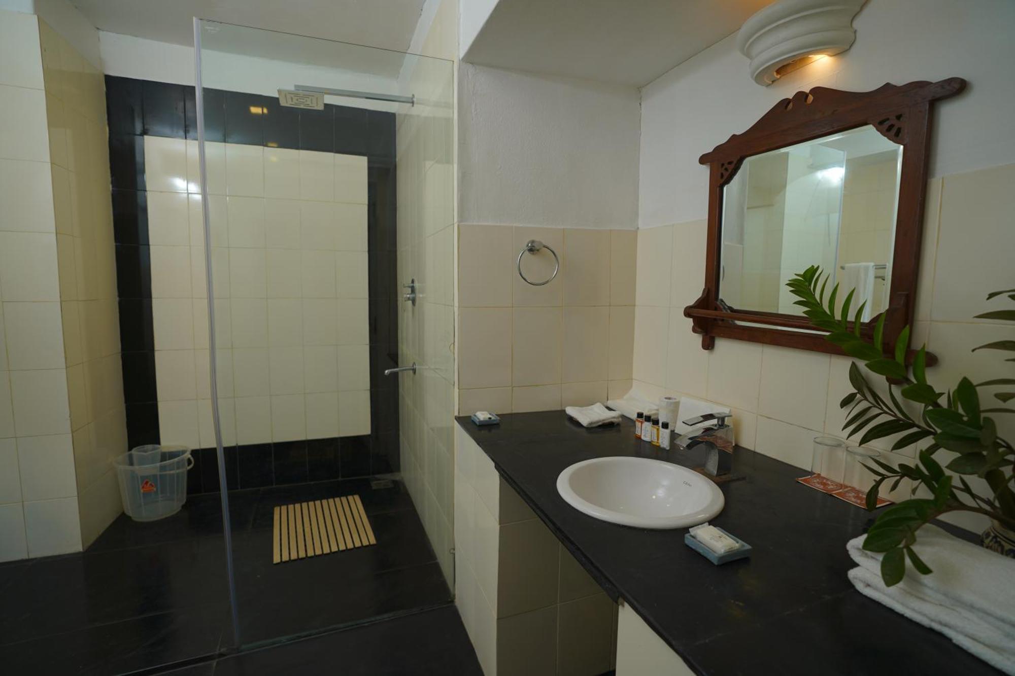 Neemrana'S- Tower House Hotel Kochi Bagian luar foto